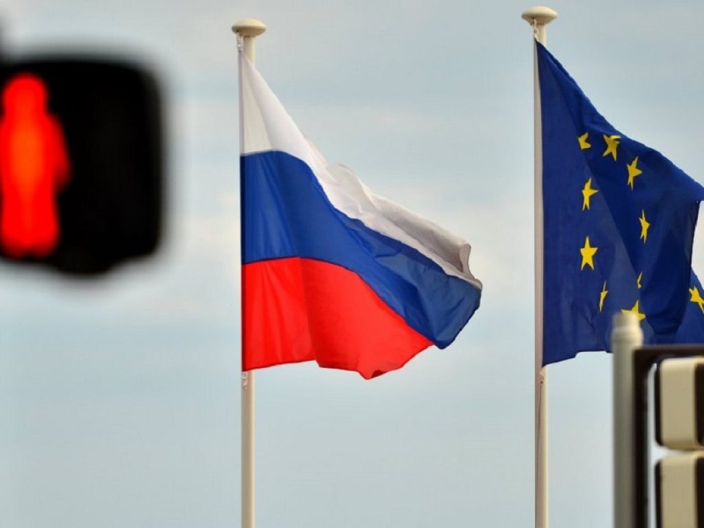 In una risoluzione il Parlamento europeo chiede alla Commissione di prepararsi ad adottare ulteriori sanzioni contro la Russia