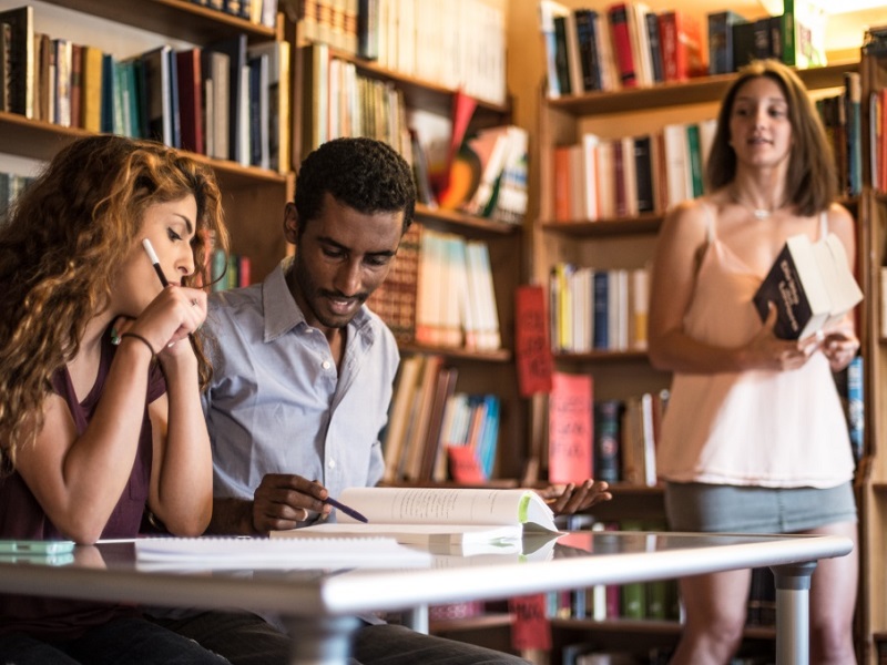 Selezioni Intercultura per studiare all’estero: le iscrizioni online resteranno aperte fino al 10 novembre 2021. Già partiti 810 studenti, 300 i giovani attesi in Italia