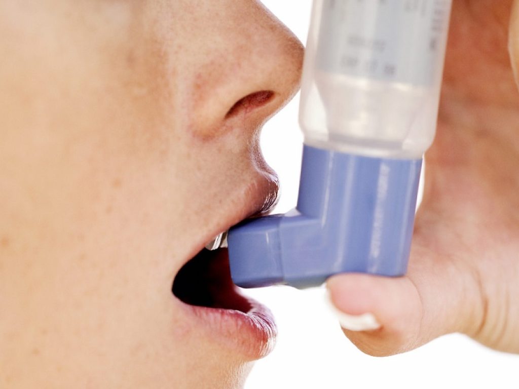 Lebrikizumab è sicuro e riduce le riacutizzazioni di malattia in pazienti adolescenti con asma non controllato secondo un nuovo studio