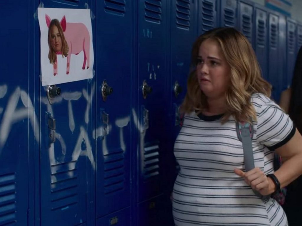 La serie Netflix Insatiable accusata di fat shaming per atti di bullismo subiti dalla protagonista. Il parere della psichiatra Sara Bertelli