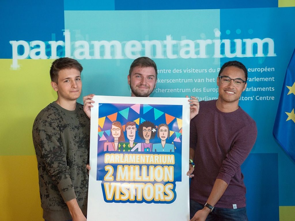 Il Parlamentarium, centro visitatori del Parlamento europeo, raggiunge quota 2 milioni di visitatori: traguardo raggiunto con 3 austriaci