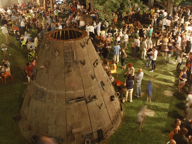 Argillà Italia, festival internazionale della ceramica artistica, gemellato con Aubagne in Francia e Argentona in Spagna, torna dal 31 agosto al 2 settembre 2018 a Faenza