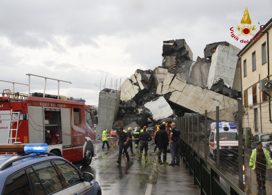 Il bilancio definitivo del crollo del ponte Morandi a Genova è di 43 morti: i vigili del fuoco hanno recuperato i corpi senza vita degli ultimi dispersi