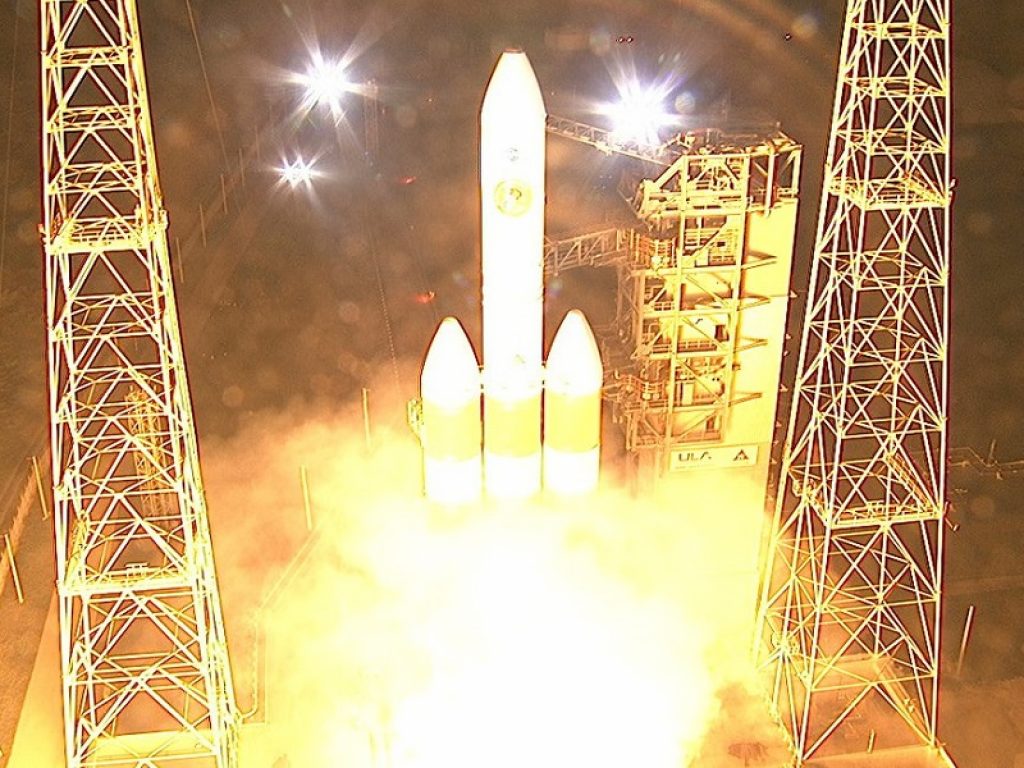 A Cape Canaveral è decollato il razzo con la sonda della missione Parker Solar Probe della Nasa: arriverà a 6,2 milioni di chilometri dal sole