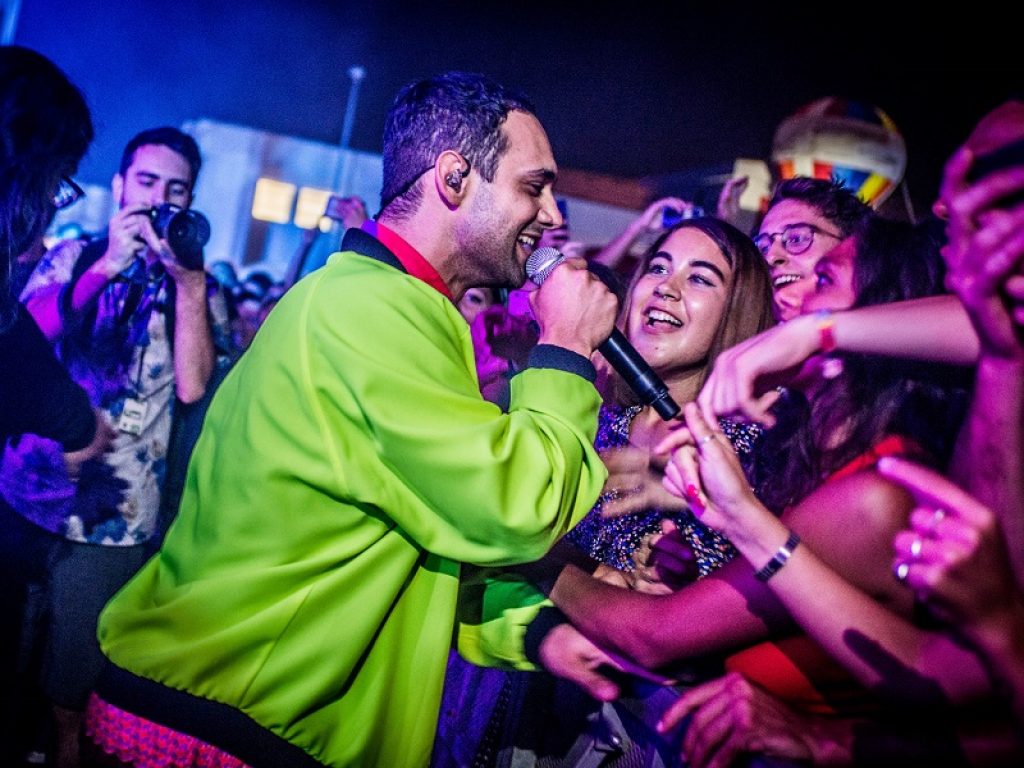 "Concerti militarizzati": Cosmo infuriato dopo il rinvio de La prima festa dell'amore. I live del musicista piemontese erano previsti a Bologna l'1, 2 e 3 ottobre