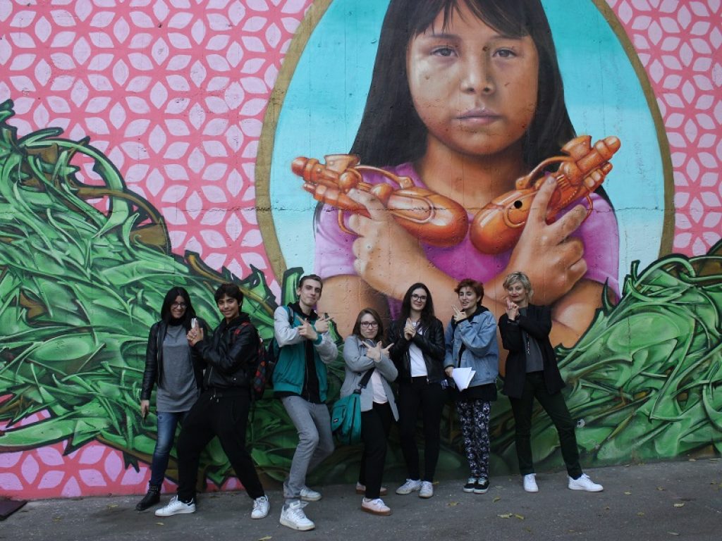 Agente 0011: Missione Inclusione. Riparte il progetto per costruire città inclusive e sostenibili. Tra gli ambassador, il rapper Tommy Kuti