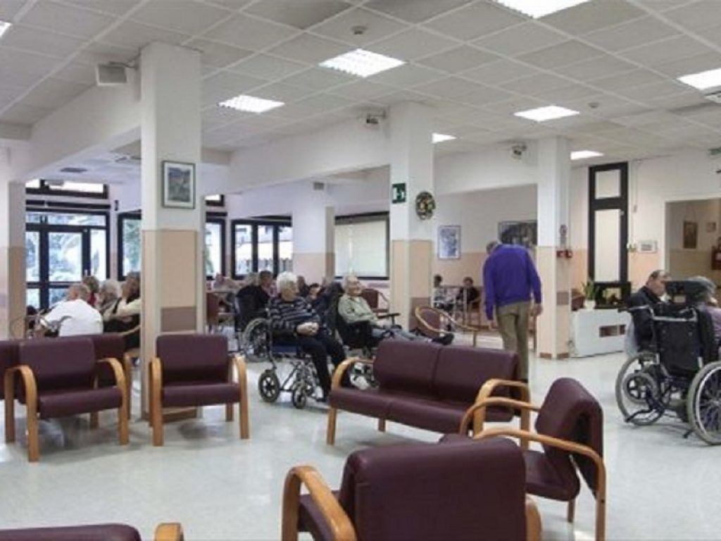 Emergenza Covid: controlli straordinari dei carabinieri del NAS in 232 Residenze Sanitarie Assistite. Speranza: "Sincero apprezzamento"