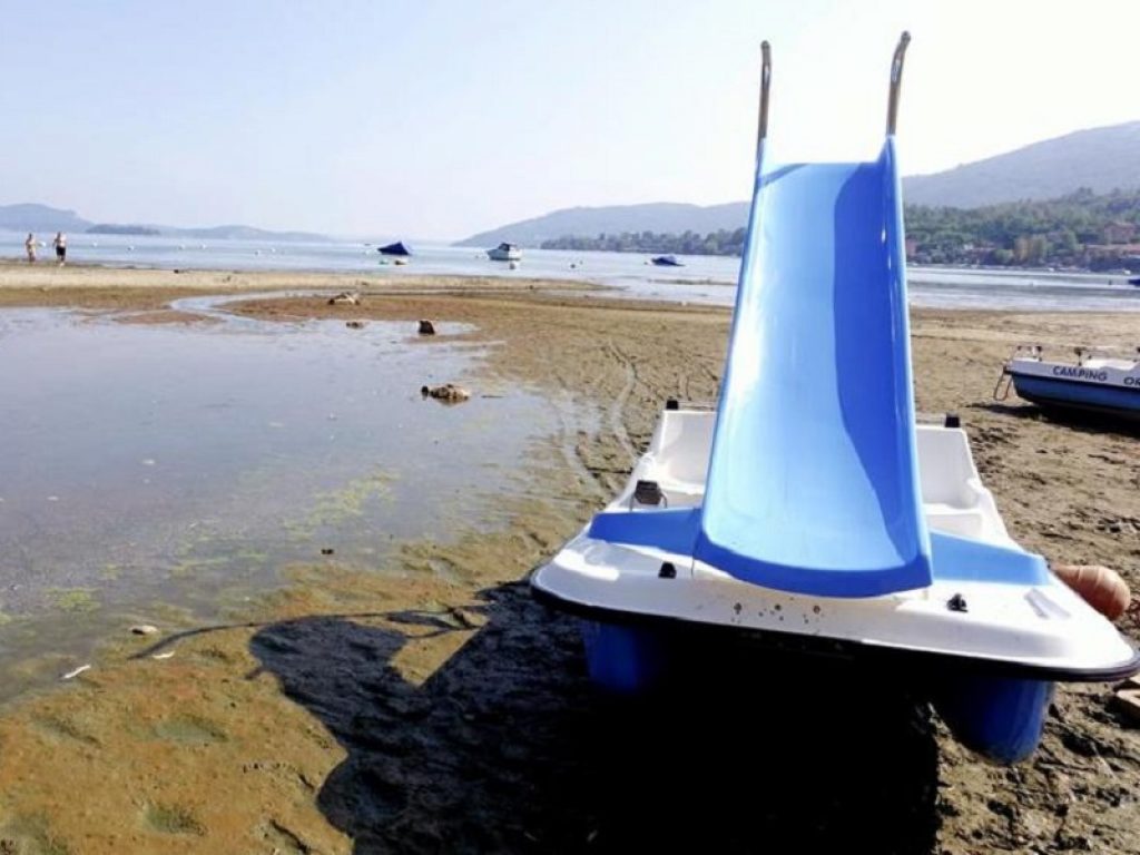 I grandi laghi del Nord Italia a secco ma arrivano le piogge. Coldiretti: "Livello del Lago Maggiore ai minimi storici"