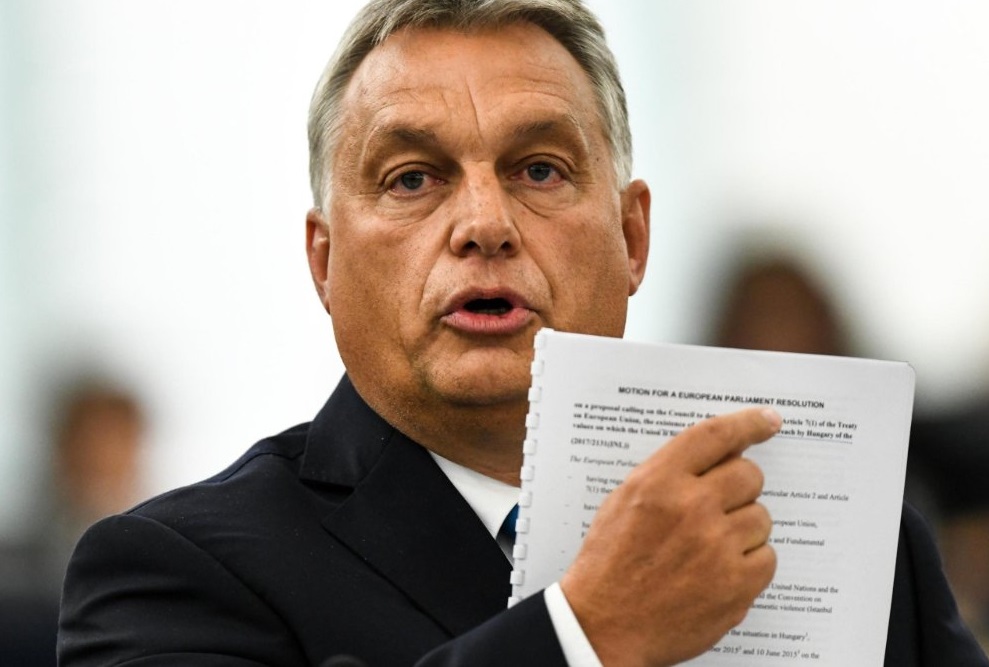 Attivazione dell'articolo 7 approvata con 448 voti favorevoli e 197 contrari. Il Parlamento europeo riscontra un chiaro rischio di grave violazione dello stato di diritto in Ungheria. Tra le preoccupazioni principali: indipendenza giudiziaria, libertà di espressione, corruzione, diritti delle minoranze e situazione migranti e rifugiati