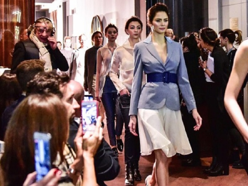 Milano Fashion Week: il 27 settembre in arrivo lo show di Valentino. La Maison rinuncia alla passerella parigina per tutelare le proprie risorse