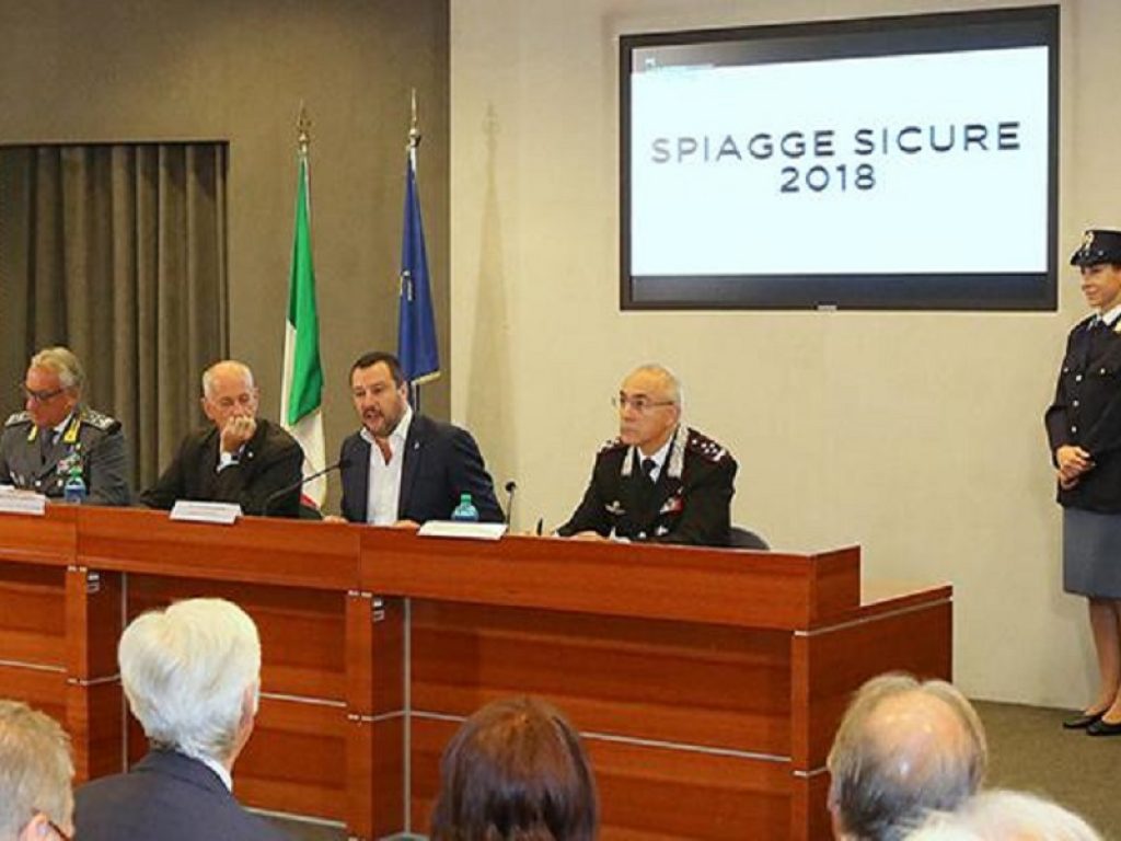 Si è conclusa l'operazione Spiagge Sicure-Estate 2018 del Viminale. Il bilancio del ministro dell'Interno Salvini: "Ora progetti per sicurezza stadi e piste da sci"