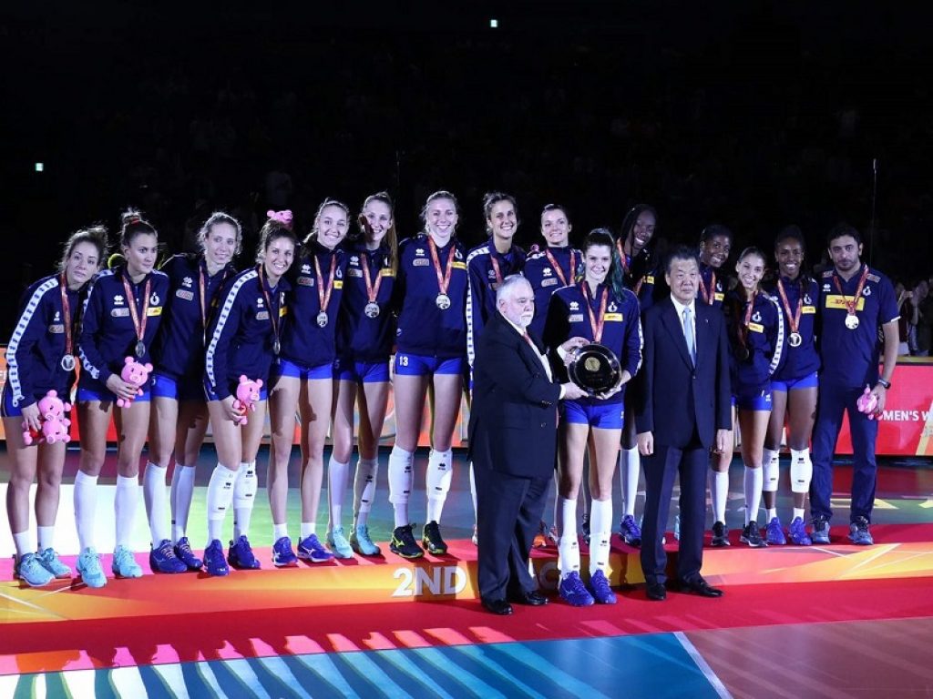 Svanisce al tie-break il sogno della nazionale femminile di volley ai Mondiali in Giappone: la Serbia vince 3-2 in rimonta e si aggiudica la medaglia d'oro
