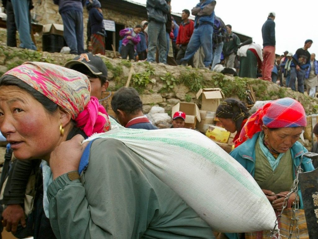 Uno studio del Consiglio nazionale delle ricerche svolto in un villaggio dell’Himalaya abitato dalla popolazione Sherpa dimostra che una cattiva qualità dell’aria in ambiente interno può causare danni al sistema respiratorio e cardiocircolatorio