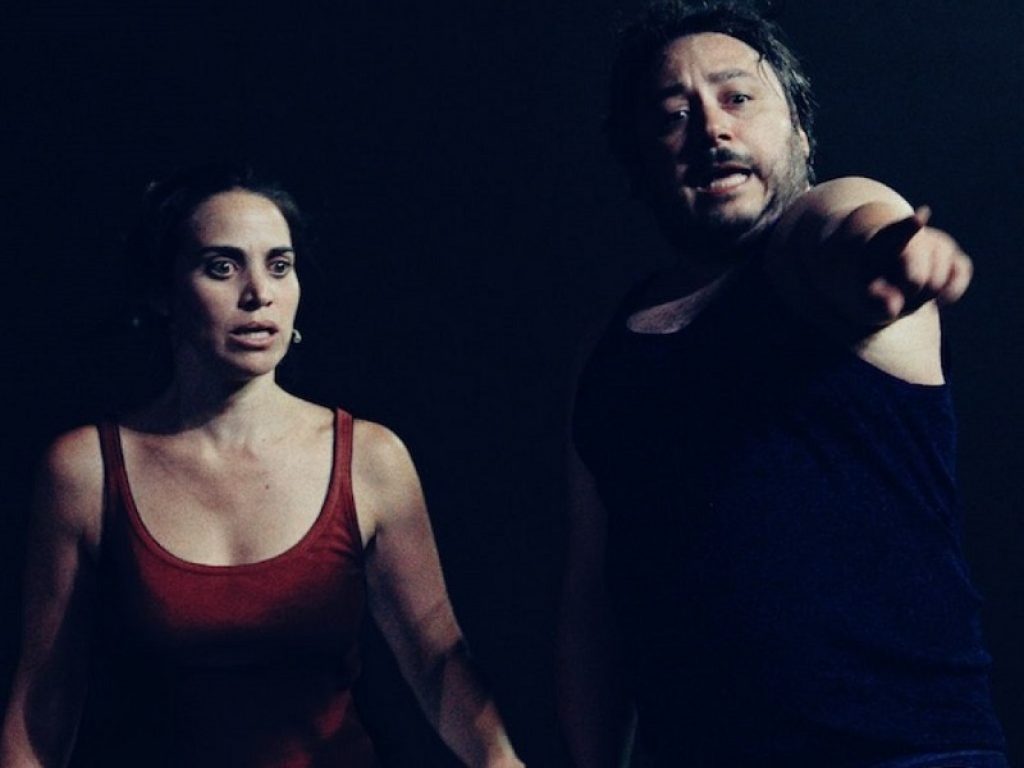 Ha debuttato al Fabbrichino di Prato Happy Hour, il nuovo lavoro dell'autore dell'acclamato monologo La merda, in scena Silvia Gallerano e Stefano Cenci