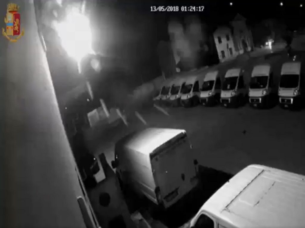 marito, moglie e figlio di 19 anni sono gli autori del furto della Alfa Romeo 6C 2500 Sport Cabriolet, auto storica in gara anche all’ultima Mille Miglia