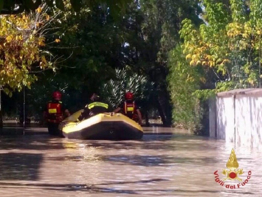 Federdistat VVF, FILP VVF e CISAL VVF scrivono ai vertici politici e dell’amministrazione dell’Interno rivendicando il ruolo centrale dei Vigili del fuoco