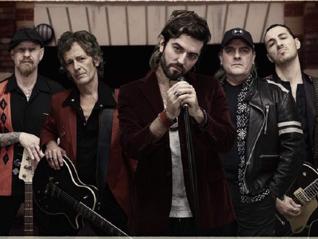 Gli UFO Piemontesi, sopo aver fatto a pezzi la storia della musica italiana, tornano con un nuovo singolo e video 'Non è Francesca', grande classico di Battisti-Mogol