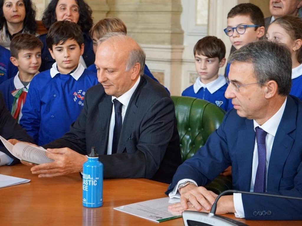 I ministri Bussetti e Costa firmano un protocollo d'intesa: in arrivo 1,3 milioni di euro per progetti di Educazione ambientale nelle scuole