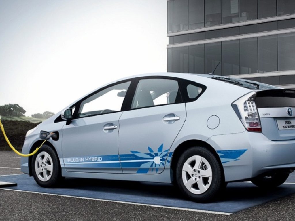 De Masi (Adiconsum): messaggi ingannevoli segnalati già a luglio 2018. Antitrust apra subito istruttoria sugli spot delle auto ibride della Toyota