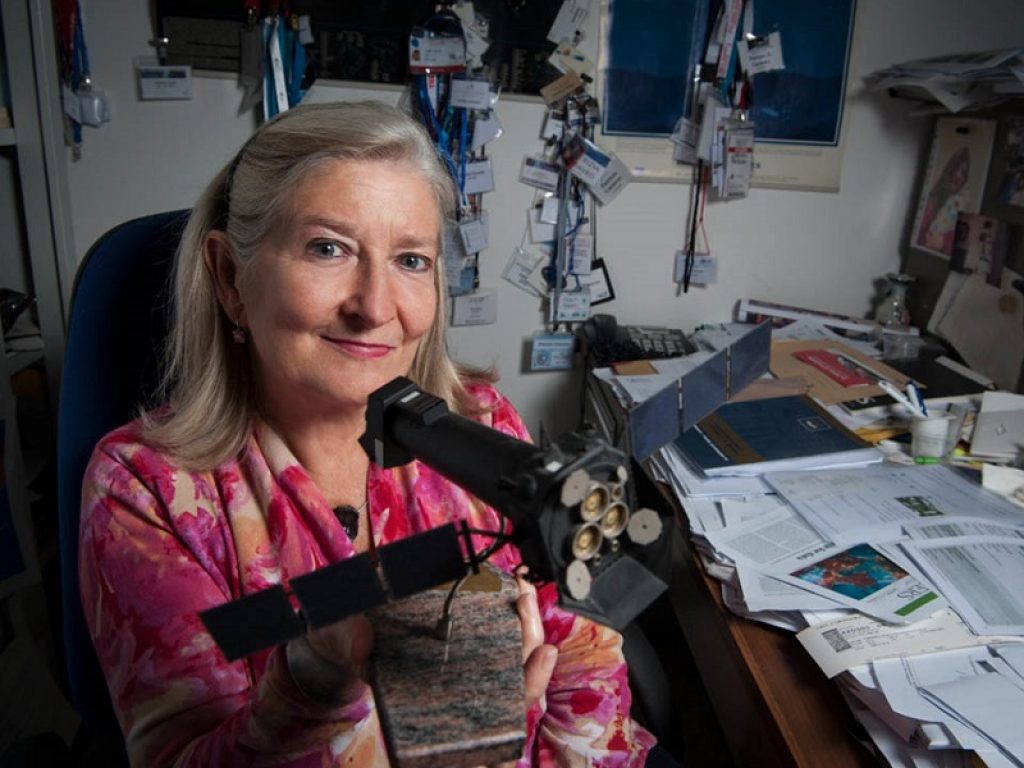 Fondazione Bracco realizza una mostra con gli scatti del celebre fotografo Gerald Bruneau per presentare volti e competenze di alcune delle scienziate del progetto #100esperte