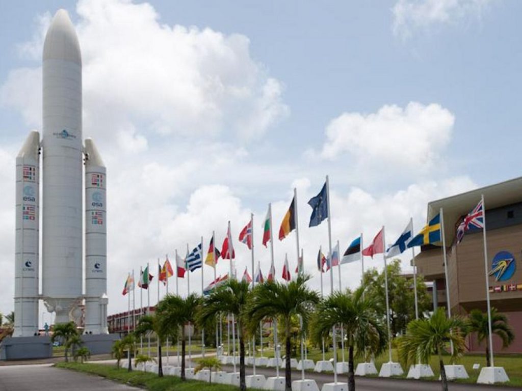 Superati i test ambientali: il satellite della missione PRISMA è arrivato alla base del Center Spatial Guyanais nella Guyana francese