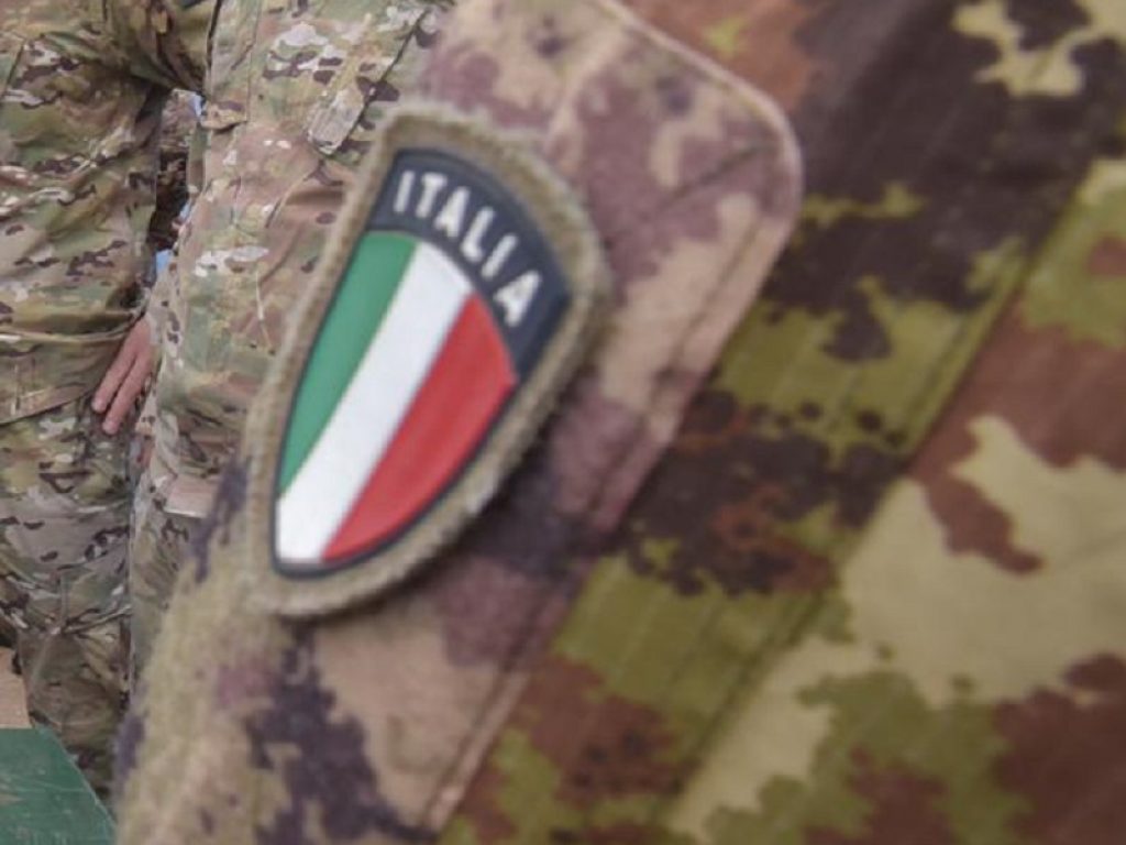 Iraq, attentato contro militari italiani: cinque feriti, tre sono gravi. I soldati, trasportati in ospedale in elicottero, non sono in pericolo di vita