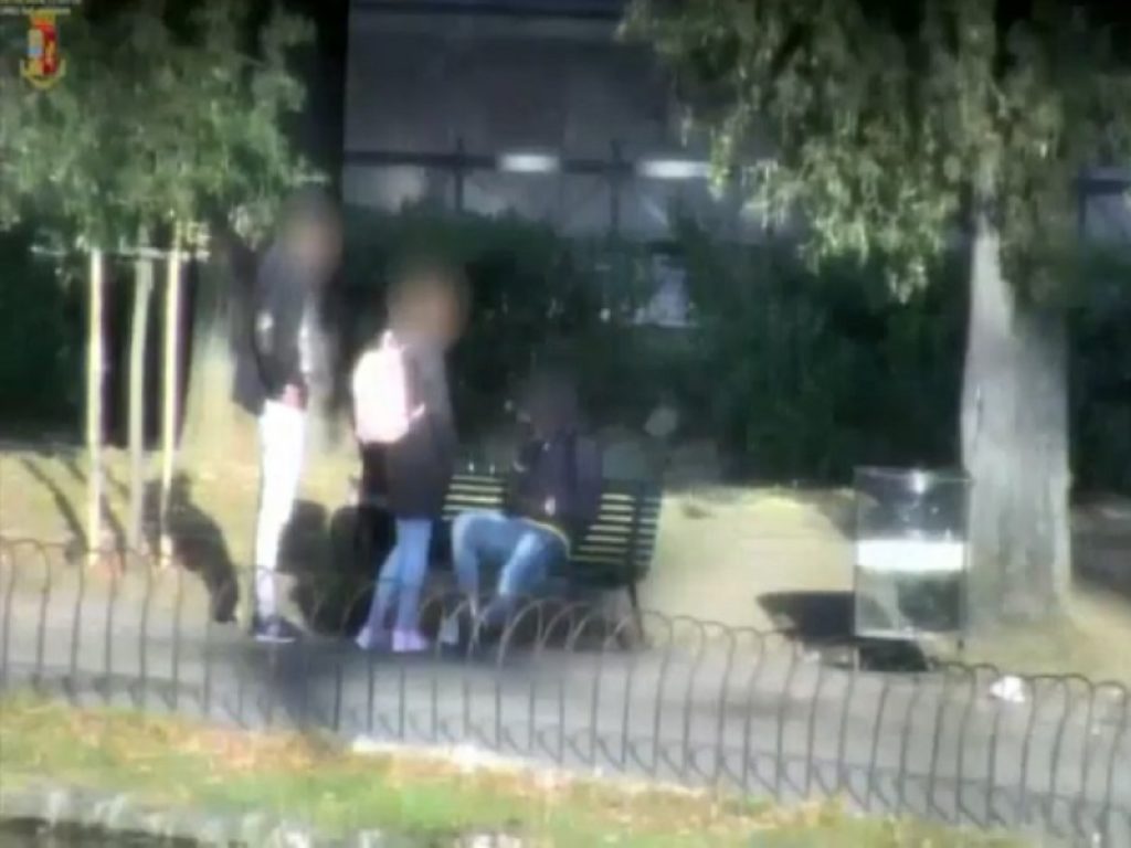 Operazione della Polizia a Firenze con agenti sotto copertura: arrestati 26 pusher operativi nell'area della Fortezza da Basso