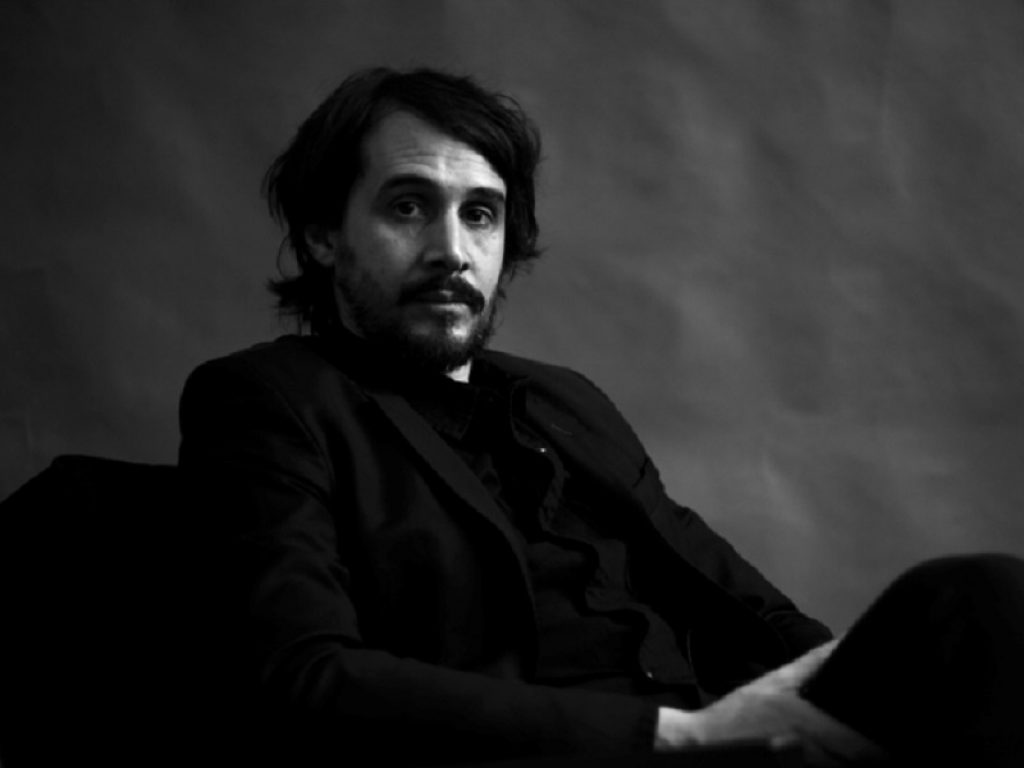 Disponibile su tutte le piattaforme digitali "15 Anni", il nuovo singolo di Giuliano Dottori a distanza di quattro anni da L’arte della guerra Vol. 2