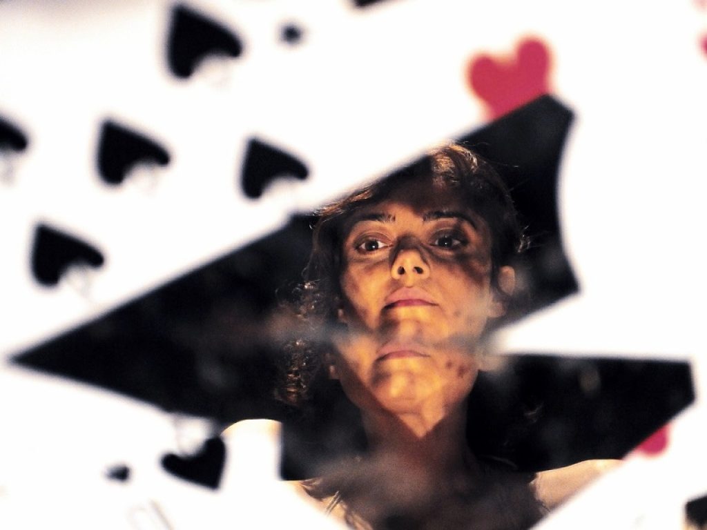 Dall’1 al 31 marzo al Teatro Torlonia Elena Arvigo in scena con il Trittico Arvigo. In scena 4:48 Psychosis della drammaturga inglese Sarah Kane , Il dolore della scrittrice francese Marguerite Duras e Una ragazza lasciata a metà dell’irlandese Eimear Mcbride