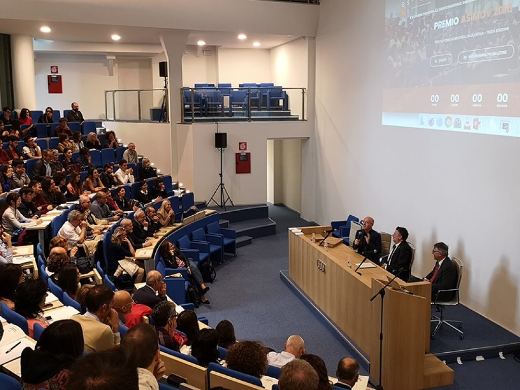 Lamberto Maffei con Elogio della parola vince la quarta edizione del Premio Asimov istituito dall' Istituto Nazionale di Fisica Nucleare e dal GSSI (Gran Sasso Science Institute)