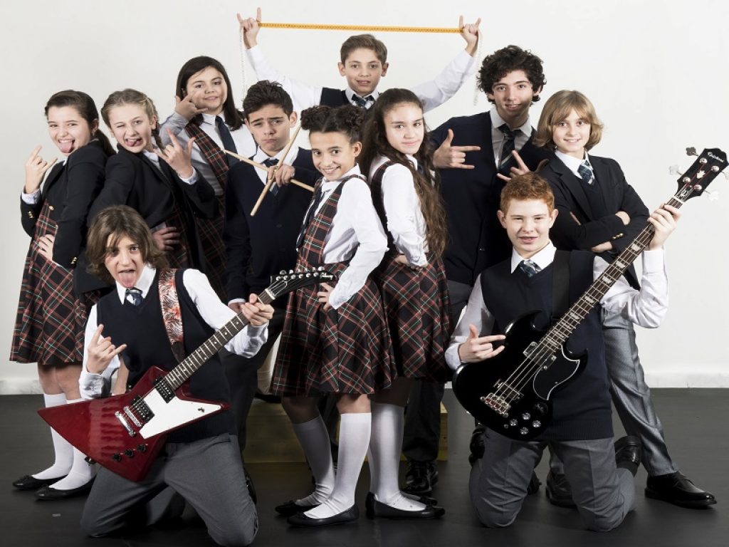 Al Teatro Lyrick di Assisi debutta il nuovo musical di Massimo Romeo Piparo School of Rock: musica energia e risate sul palcoscenico con Lillo e un cast composto da 30 performer e tre postazioni di band dal vivo