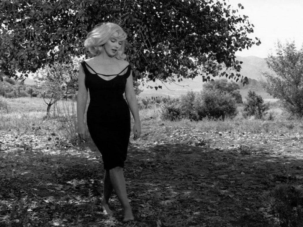 Inge Morath, Marylin Monroe sul set di "Misfits", Nevada, 1960. © Fotohof archiv / Inge Morath Foundation / Magnum Photos