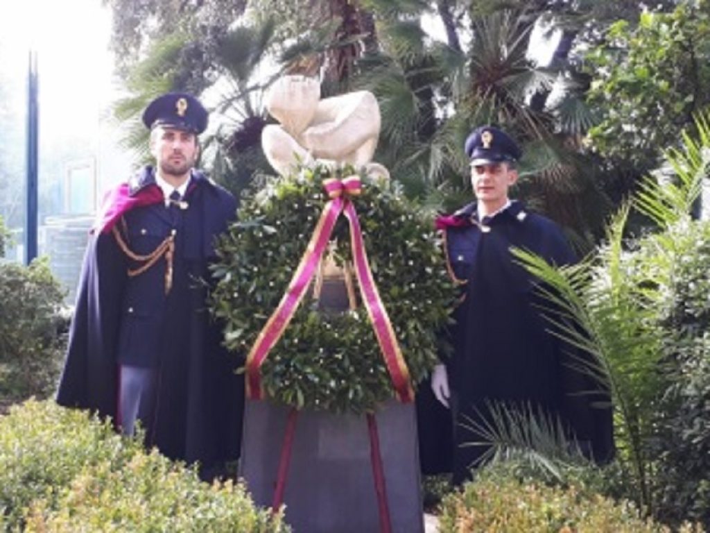 Sono 12 anni che per una partita di calcio Filippo Raciti non c'è più: l'ispettore del reparto mobile della Polizia, a soli 40 anni, il 2 febbraio 2007 moriva davanti allo stadio di Catania durante i tafferugli dei tifosi dopo il derby Catania-Palermo