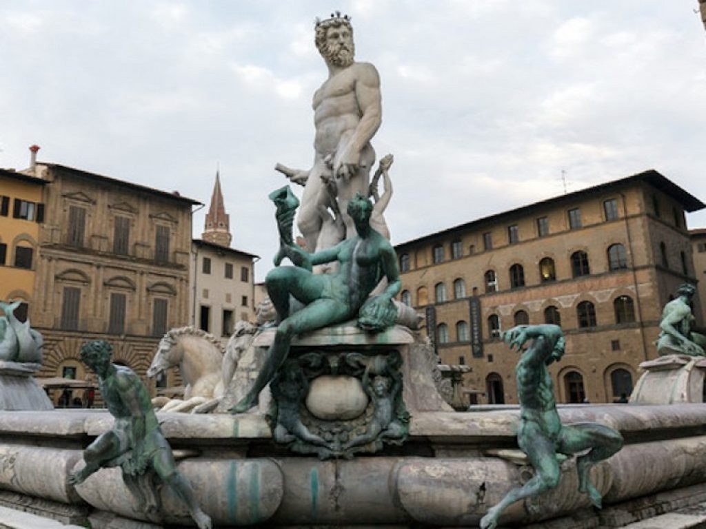 La fontana del Nettuno (detta anche il Biancone) in piazza Signoria a Firenze