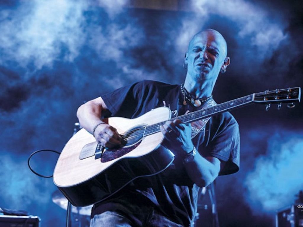 Finaz, chitarrista Bandabardò