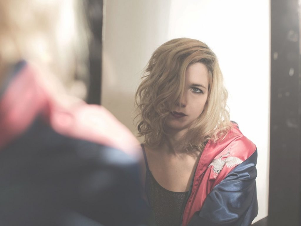 Disponibile online su YouTube  il videoclip di "Tempura Nostalgia", nuovo singolo della cantautrice romana Barberini