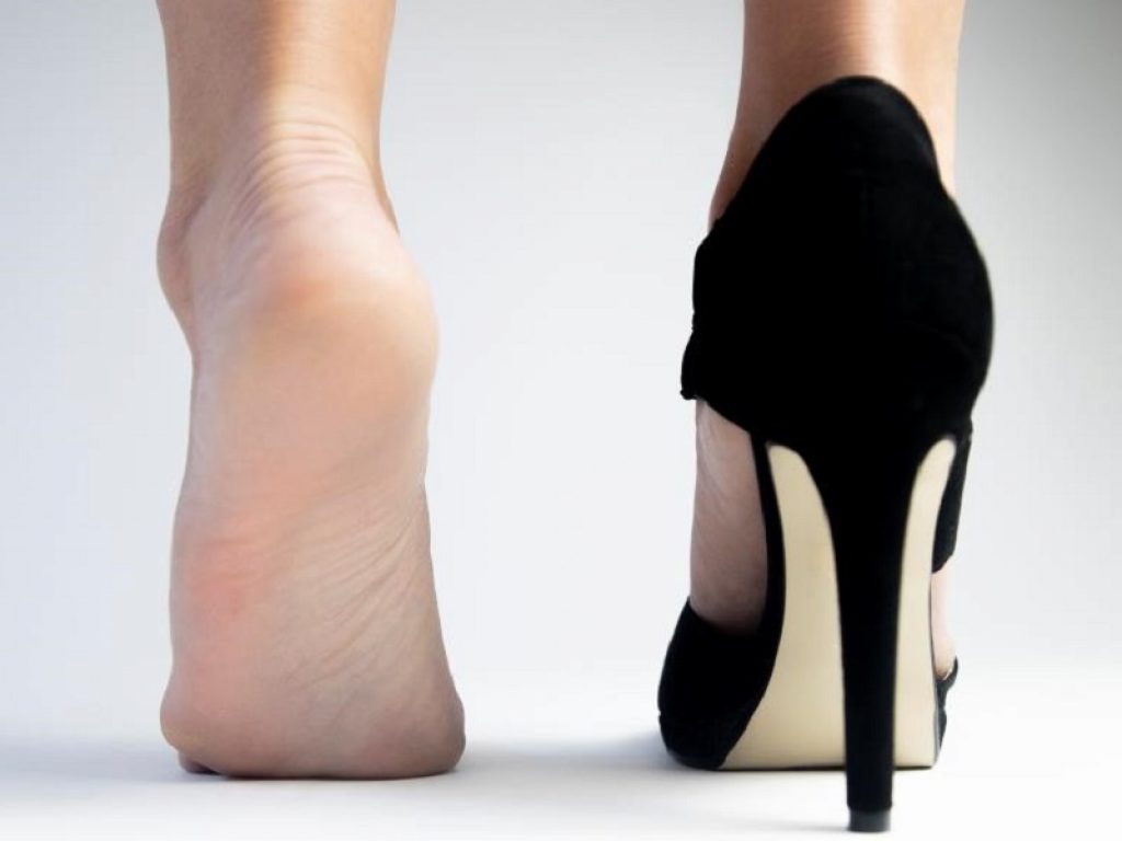 Dal 12 al 17 marzo al Teatro Trastevere Le Mammelle Di Tiresia, dramma surrealista in due atti e un Prologo di Guillaume Apollinaire, per la regia di Andrea Martella