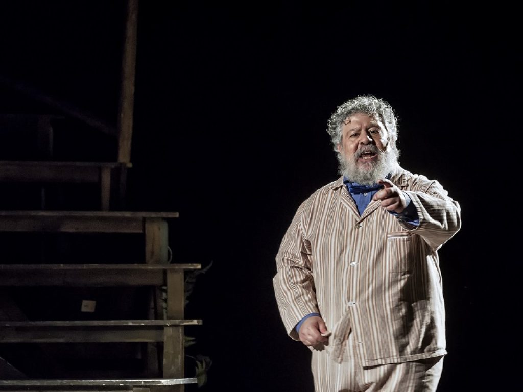 Al Teatro Lyrick di Assisi il 6 marzo arriva Parenti serpenti con Lello Arena: sul palco uno spaccato di vita intimo e familiare di grande attualità