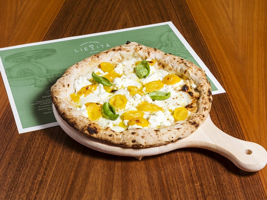 In vista della giornata della pizza del 9 febbraio Deliveroo lancia alcune speciali pizza roulette perché non è bello solo mangiarla ma anche condividerla