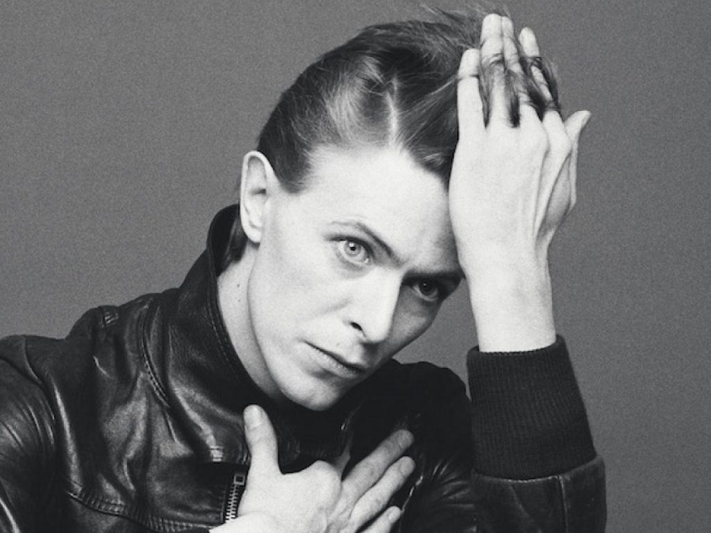 A 5 anni dalla scomparsa di David Bowie arriva la graphic novel Saetta Rossa: è in uscita oggi per Panini Comics