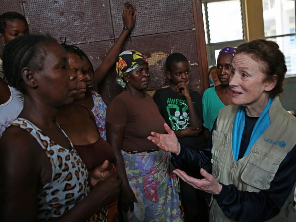 Missione in Mozambico del Direttore generale dell'UNICEF Henrietta Fore nell'area colpita di Beira una settimana dopo l'impatto del ciclone Idai: emergenza umanitaria per milioni di persone
