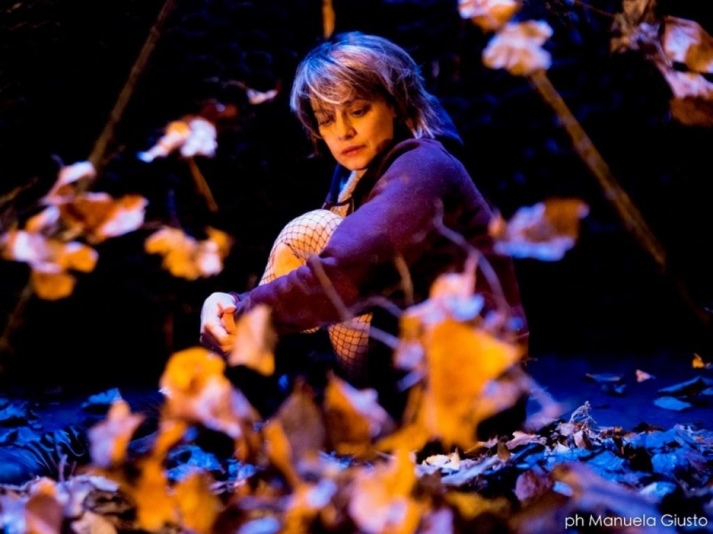 Il 30 e 31 marzo al Teatro Torlonia terzo e ultimo spettacolo della trilogia di Elena Arvigo con lo spettacolo "Una ragazza lasciata a metà" dell’irlandese Eimear Mcbride