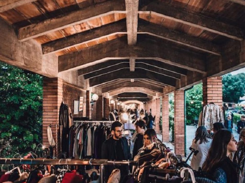 Secondo il report “It Takes Two” di Zalando il 90% dei giovani tra i 18 e i 24 anni preferisce la moda di seconda mano