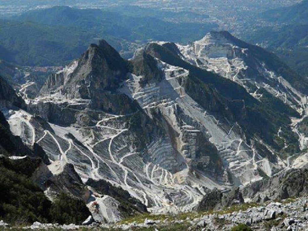 Alpi Apuane: ha superato le 6000 firme in appena 24 ore la petizione online contro l'ampliamento delle cave nella zona del Monte Procinto