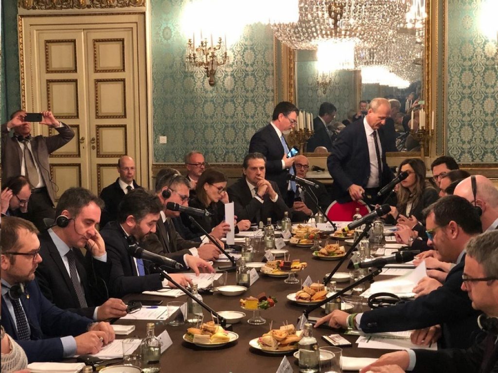 A Milano il Ministro delle Politiche agricole a confronto con il Commissario europeo all’Agricoltura e allo sviluppo rurale, Phil Hogan, sulla nuova Politica Agricola Comune (PAC)