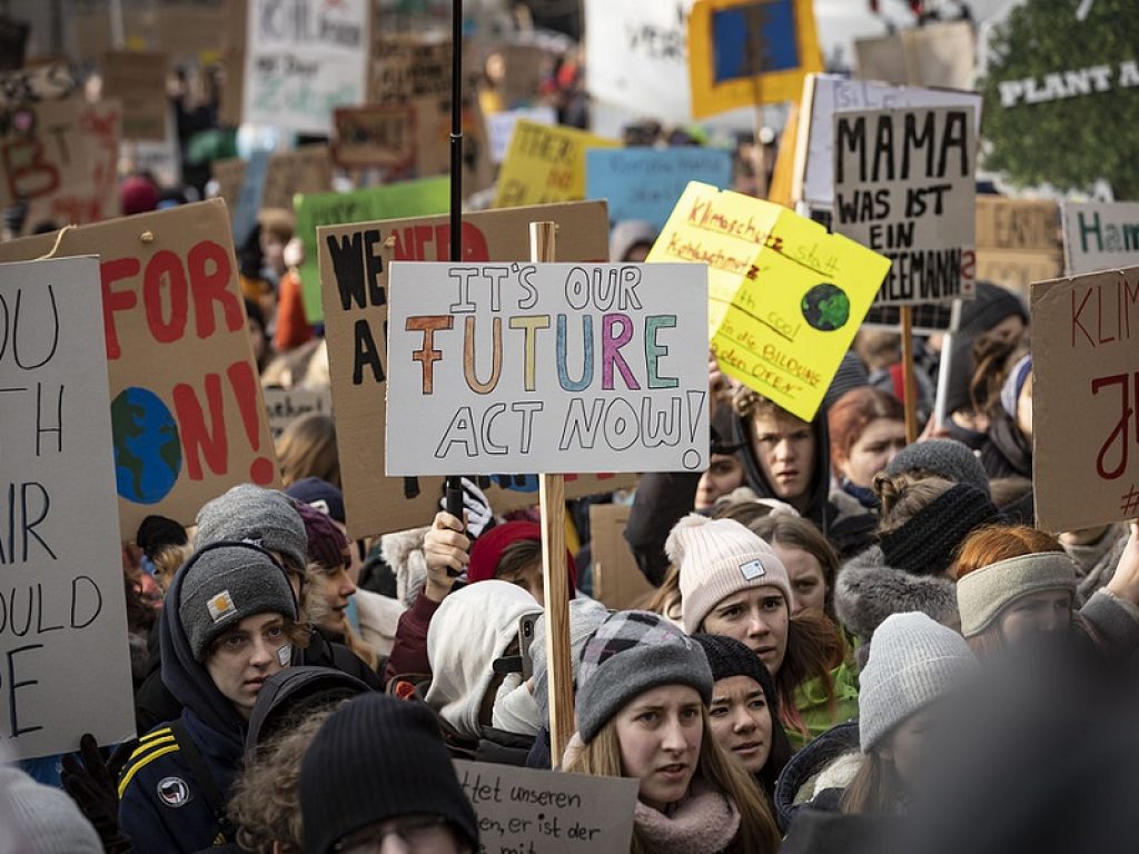 Fridays for future: il 25 marzo si torna a scioperare nelle piazze di tutto il mondo con l’hashtag #PeopleNotProfit
