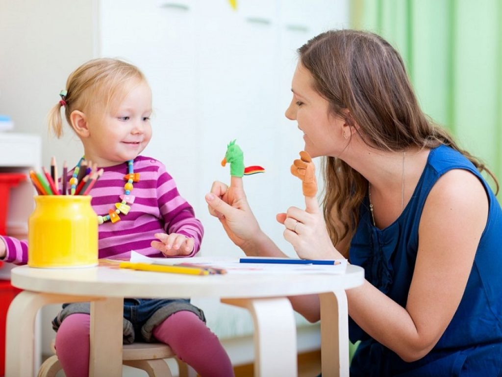 Mancato rinnovo del bonus baby sitter, per l'Adoc è l’ennesimo segno di disinteresse per le politiche a sostegno della famiglia