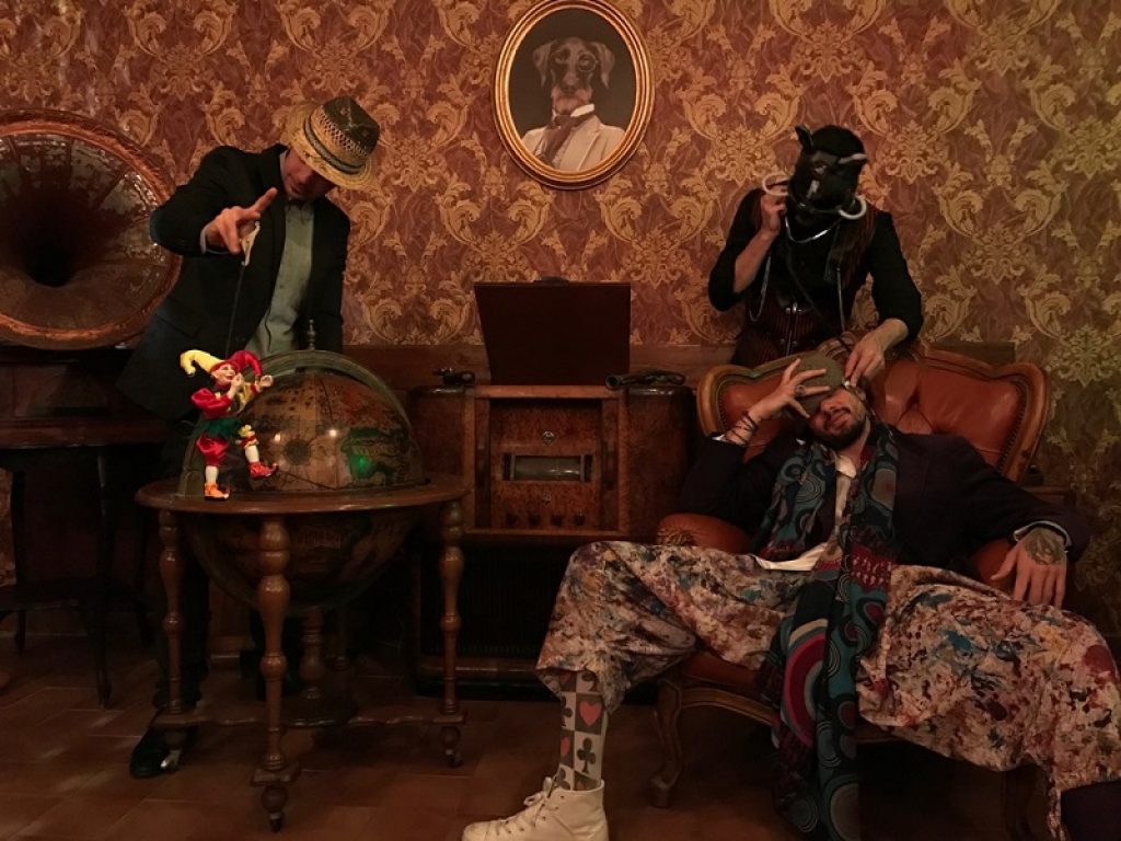 Il secondo volume di Legacy Mixtape della crew romana Dark Novel è disponibile in free download da oggi sul sito ufficiale della band