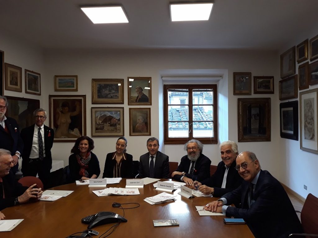 Compagnia di Babbo Natale e Fondazione CR Firenze consegnano assegni ad anziani e a famiglie in situazioni di necessità