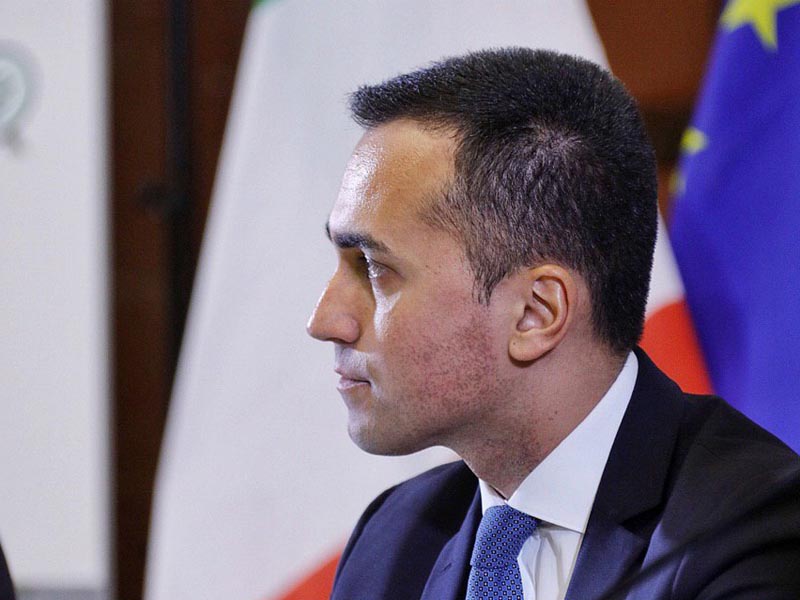 Reddito di emergenza: l’asse Pd-Italia Viva costringe il M5s al passo indietro. Vertice notturno di maggioranza si conclude con un nulla di fatto